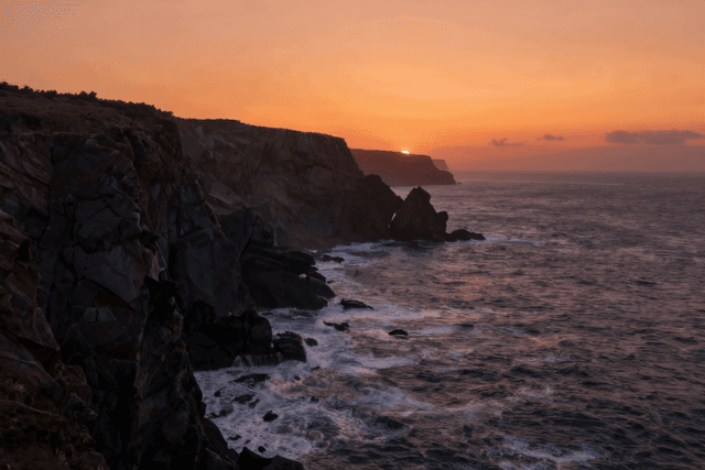 神奈川県でSMカップルが楽しめるスポット完全ガイド【2026年版】——SM専門ラブホ・箱根貸切温泉・三浦半島ドライブまで