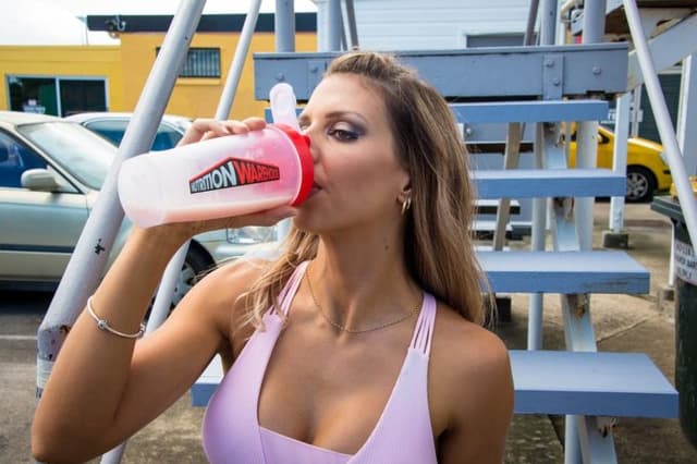 ザーメンを100発以上飲める女性が大好き